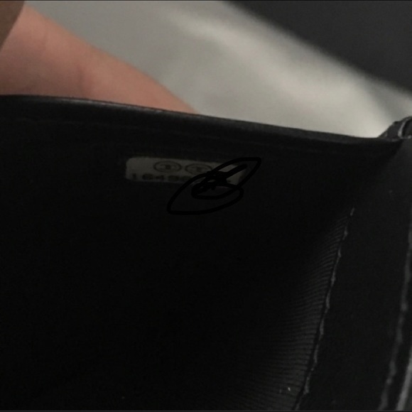 🔴SOLD🔴Authentic New CHANEL Lambskin Wallet - Picture 4 of 10